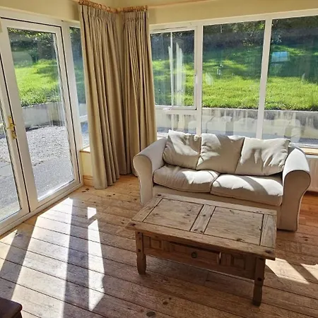 Charming Coastal By Semesterbostad *